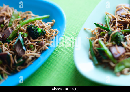 De délicieux plats de viande wok Banque D'Images