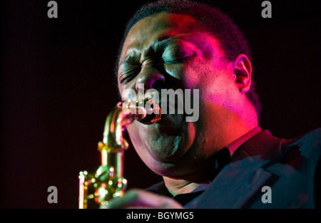 Saxophoniste alto de Jazz Vincent Herring jouant 'Kind of Blue' avec la bande qu'à Hay Festival 2009. Banque D'Images