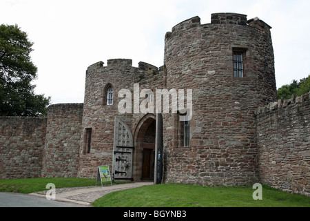 Le portique d'entrée de Château Beeston Cheshire Angleterre Banque D'Images