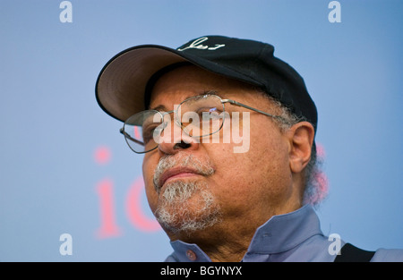 Le légendaire batteur Jimmy Cobb parle de sa vie et la musique à Hay Festival 2009. Banque D'Images