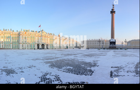 Palais d'hiver, Place du Palais, Saint Petersbourg, Russie Banque D'Images