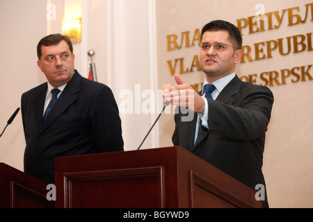 Milorad Dodik, le Premier Ministre de la Republika Srpska et Vuk Jeremic, Ministre des affaires étrangères de la République de Serbie Banque D'Images