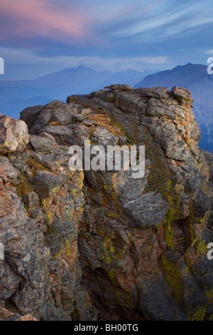 Rock coupé le long Trail Ridge Road, Rocky Mountain National Park, Colorado. Banque D'Images