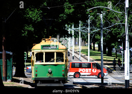 Les trams à Victoria Parade East Melbourne Victoria Australia Banque D'Images
