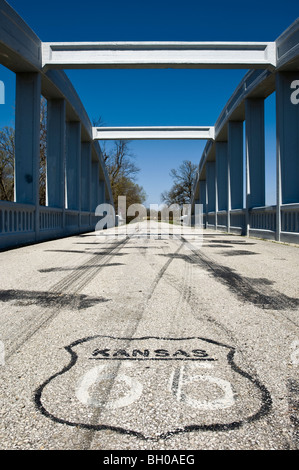 Vieux pont sur l'historique route 66 près de la galène, Kansas. Banque D'Images