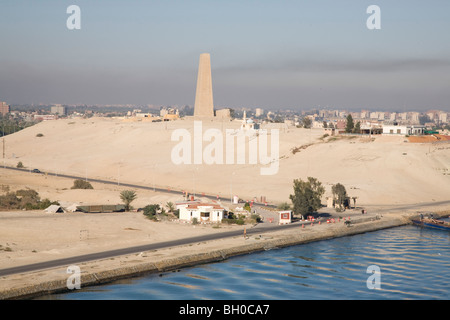 Vue le long du Canal de Suez. L'Egypte, l'Afrique, Banque D'Images