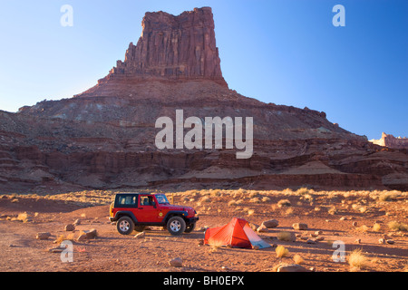 Camping le long de la Rim Trail Blanc , île dans le ciel, District Canyonlands National Park, près de Moab, Utah. Banque D'Images