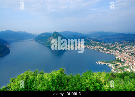 Le lac de Lugano, Lac de Lugano, à Monte San Salvatore et Lugano, Monte Brè, Lugano, Tessin, Suisse Banque D'Images