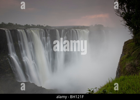 Victoria Falls au Zimbabwe. La photo a été prise au Zimbabwe's Victoria Falls national park. Banque D'Images