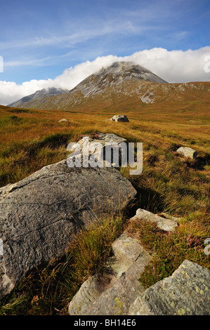 Hills et la lande sur l'île de Jura, le sud-ouest de l'Écosse au Royaume-Uni. Banque D'Images