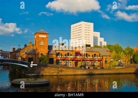 Rue du quartier Convention gaz Bassin central Birmingham England UK Europe Banque D'Images