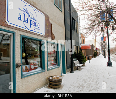 Magasins avec des signes française, Saint-Boniface, Winnipeg Manitoba Canada secteur Banque D'Images