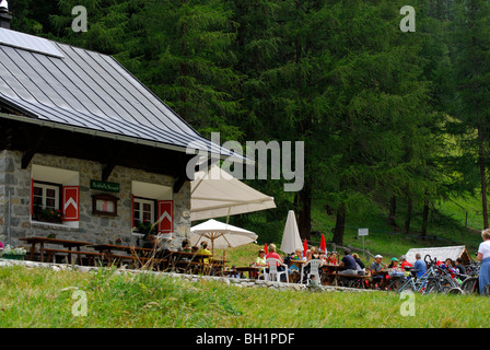 Parkhuette Varusch lodge, Val Trupchun, Parc National Suisse, Engadine, Grisons, Suisse Banque D'Images