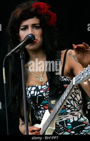 AMY WINEHOUSE AU V FESTIVAL CHELMSFORD ESSEX AOÛT 2008 Banque D'Images