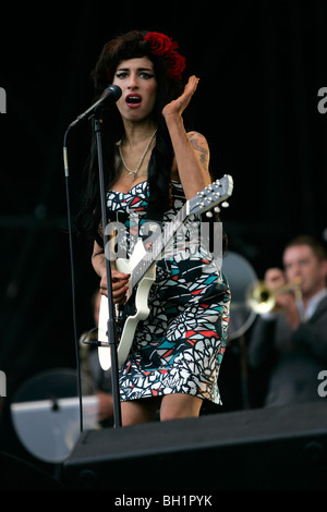 AMY WINEHOUSE AU V FESTIVAL CHELMSFORD ESSEX AOÛT 2008 Banque D'Images