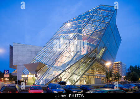 UFA-cinéma Palace cristal dans la soirée, Dresde, Saxe, Allemagne Banque D'Images