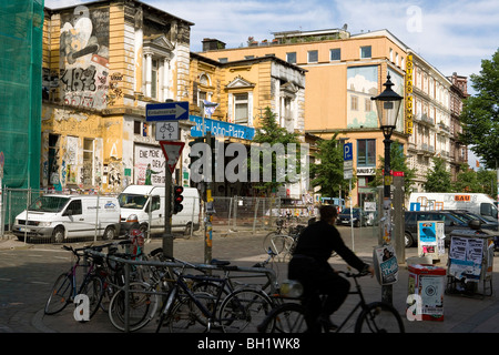 Rote Flora dans l'ancien théâtre de la flore dans la région de Schanzenviertel, ville hanséatique de Hambourg, Allemagne, Europe Banque D'Images