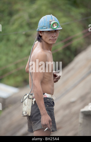 Mineur de charbon,Cebu Philippines,montagnes Banque D'Images