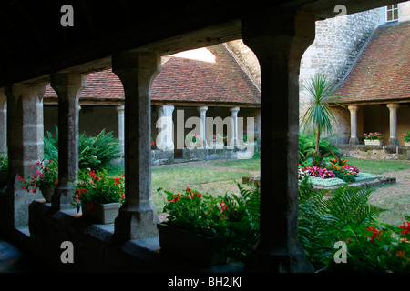 Cloître de l'ancien couvent de Saint-François, 17ème siècle, Mortagne-au-Perche, Orne (61), NORMANDIE, France Banque D'Images