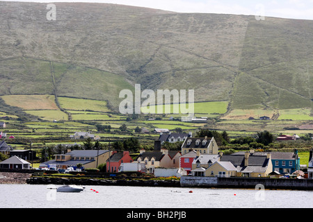 Portmagee en face de Valentia Island sur l'anneau de Kerry, Irlande. Banque D'Images