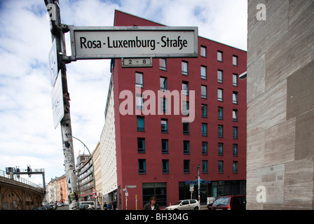 Signe de la rue Rosa Luxembourg, Berlin, Allemagne Banque D'Images