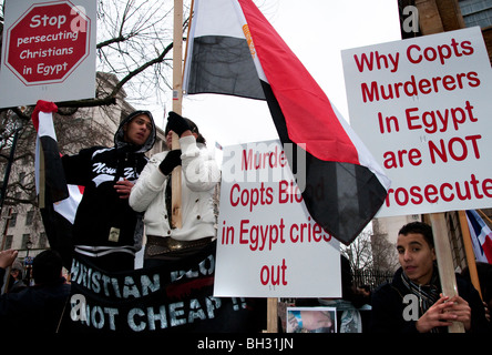 Les coptes égyptiens protester contre l'augmentation de la persécution islamique et d'attaques contre la minorité chrétienne. 23 Janvier 2010 Banque D'Images