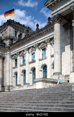 Vue partielle de la façade du Reichstag, Berlin, Allemagne Banque D'Images