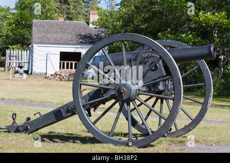 Canon au Fort Wilkins State Park dans le Michigan USA US personne ne gros plan horizontal haute résolution Banque D'Images