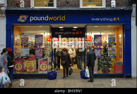 Poundworld boutique, York, England, UK Banque D'Images