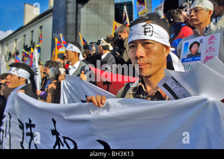 Manifestation POUR LE TIBET libre en solidarité avec le peuple tibétain, PARIS (75) Banque D'Images