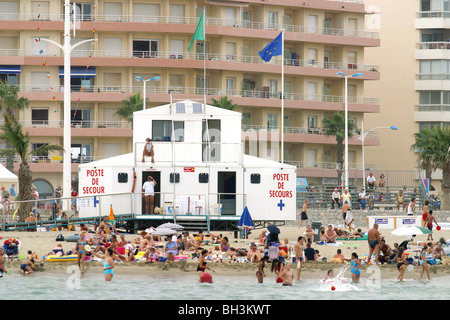 La surveillance de la plage, des sauveteurs (POST) ECOLEM, SDIS66, LE SERVICE DES INCENDIES DE Canet-en-Roussillon, Pyrénées-orientales (66), FRANCE Banque D'Images