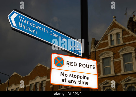 Northctobe Signpost Wandsworth Road South London England UK Europe Banque D'Images