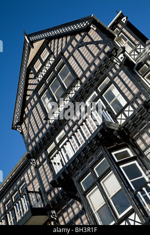 « York House », un bâtiment historique en bois situé à l'angle de South Embankment et Spithead (détail), Dartmouth, Devon, Angleterre, Royaume-Uni Banque D'Images