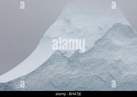 Les icebergs dans l'océan du Sud, au large de la côte de l'Antarctique. Banque D'Images