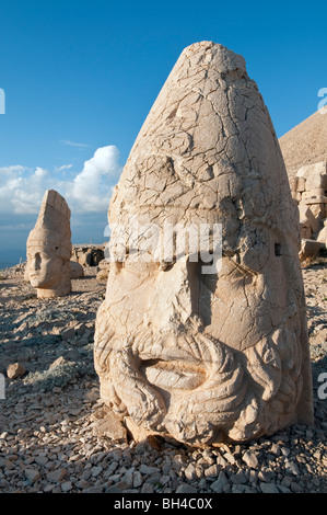 Tête de Zeus sur la terrasse de l'ouest du Mont Nemrut Banque D'Images