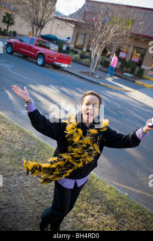 New Orleans Saints football fans le talonnage avant un match Banque D'Images