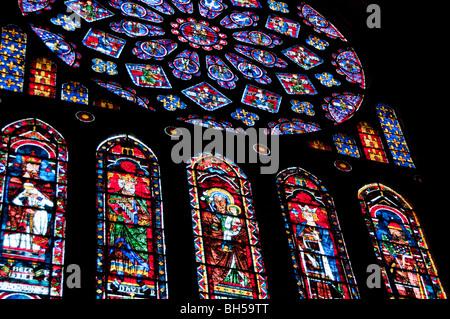 Rosace nord de la cathédrale de Chartres France Banque D'Images