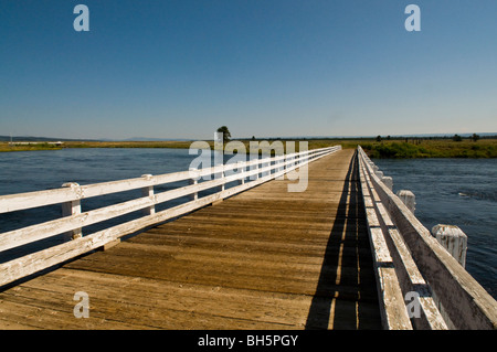 L'ancien pont au-dessous de l'Osborn Pont sur la Henry's Fork de la Snake River Banque D'Images