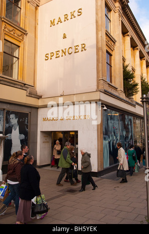 Le magasin Marks & Spencer à Norwich , Norfolk , Angleterre , Angleterre , Royaume-Uni Banque D'Images