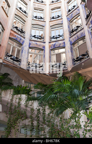 Casa Mila Atrium de l'architecte Antoni Gaudi, Barcelone, Catalogne, Espagne Banque D'Images