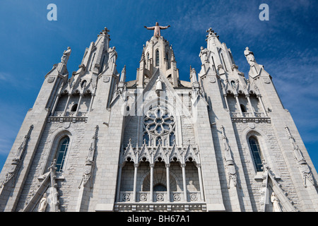 Temple de l'Église catholique de Sagrat Cor en haut de la montagne Tibidabo, Barcelone, Catalogne, Espagne Banque D'Images