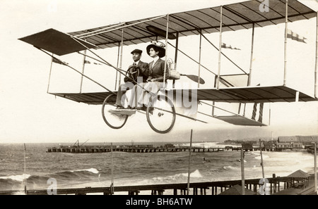 Couple battant Prop avion près de Long Beach Banque D'Images