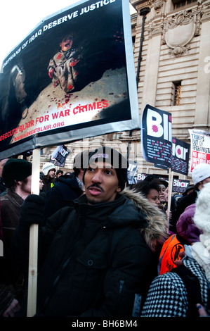 Des centaines se sont réunis à l'extérieur de l'enquête Chilcot pour appeler à l'arrestation de Tony Blair pour crimes de guerre en Irak Londres 29.01.10 Banque D'Images