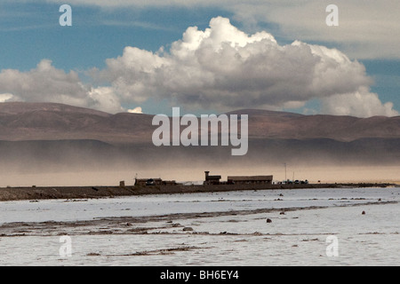 Nuage de poussières avant l'orage, Salinas Grande, la Route 52, Province de Jujuy, Argentine Banque D'Images