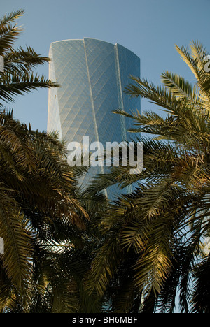 Vue Portrait d'un gratte-ciel moderne bâtiment à West Bay, Doha, Qatar Banque D'Images