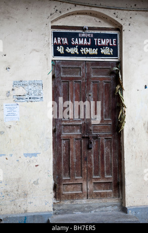 Stone Town, Zanzibar, Tanzanie. Porte de l'Arya Samaj, Temple hindou d'un mouvement de réforme. Banque D'Images