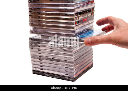 Prendre le cd de pile de cds Banque D'Images