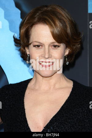 SIGOURNEY WEAVER AVATAR LOS ANGELES PREMIERE HOLLYWOOD Los Angeles CA USA 16 décembre 2009 Banque D'Images