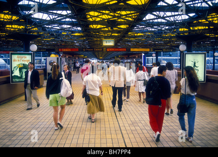 Français, les passagers, les navetteurs, les déplacements, la gare de Part-Dieu, ville de Lyon, Lyon, Rhône-Alpes, France, Europe Banque D'Images