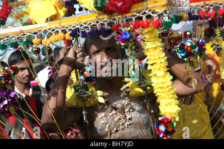 Les hindous qui participent à Thaipusam, lors d'un pèlerinage au Batu Caves au nord de Kuala Lumpar dans Malaysaia. Banque D'Images